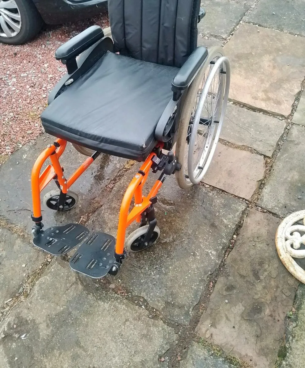 Wheelchair for youth or small adult - Image 2