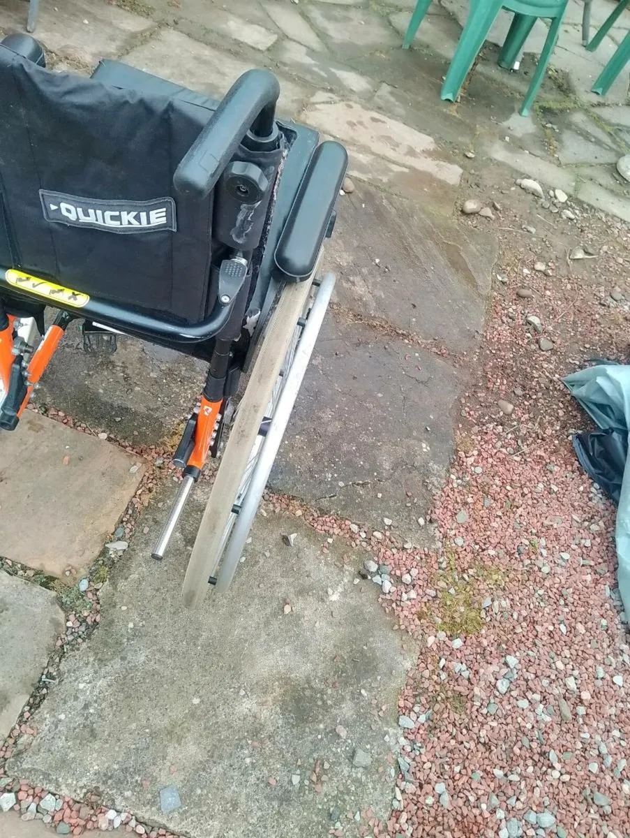 Wheelchair for youth or small adult - Image 3