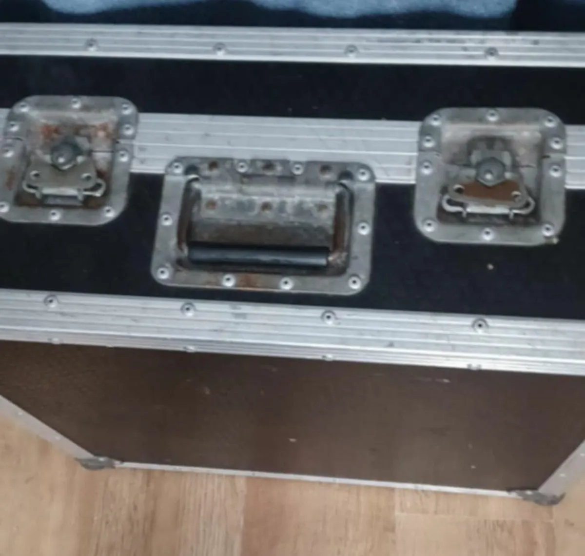 Peavey speakers and amplifier - Image 4