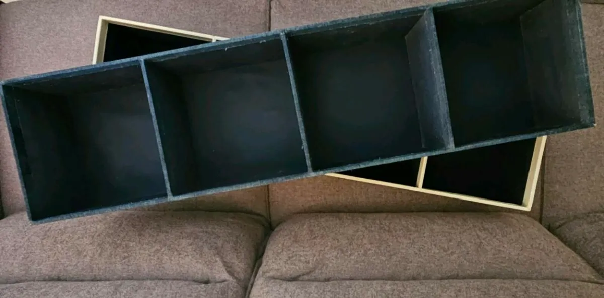 Set of two  4-compartment storage shelves Pick-up - Image 2