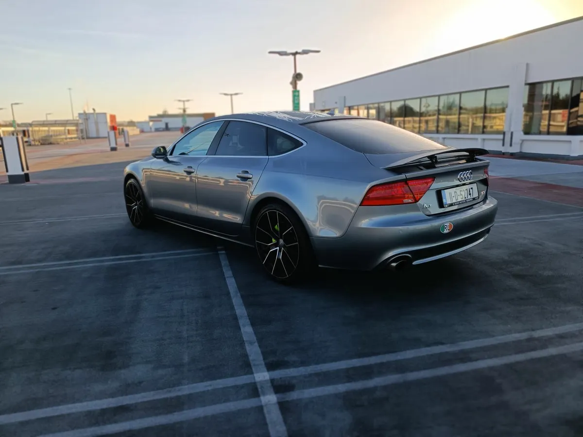 Audi A7 2011 - Image 1