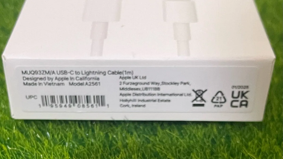 Apple USB-C to lightning cable (1m) - Image 4