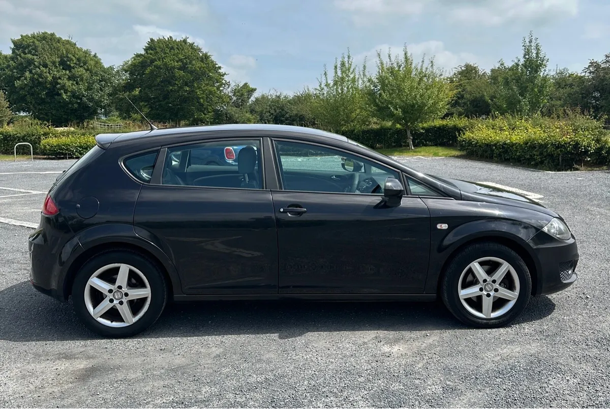 Seat Leon 2010, 1.9D - Image 3