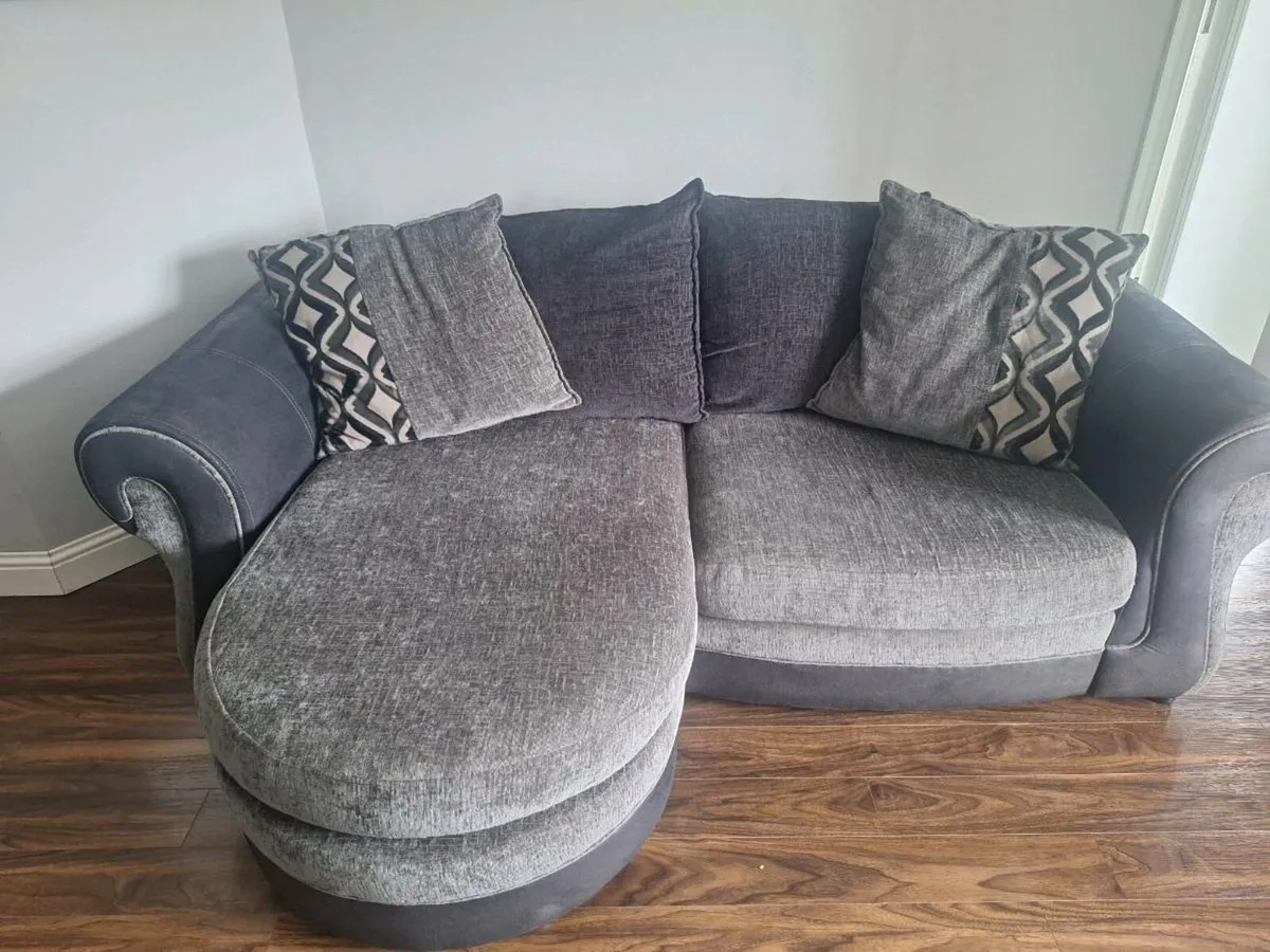 3 piece Sofa suite - Image 3