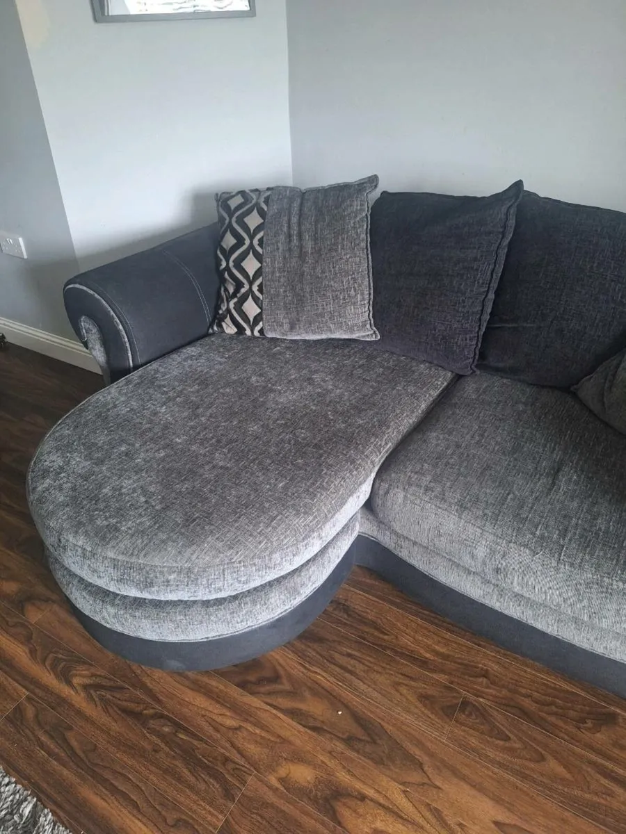 3 piece Sofa suite - Image 4