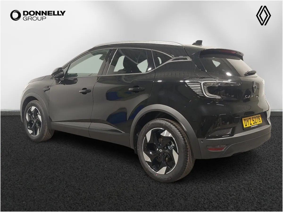 Renault Captur Hatchback Techno - Image 2