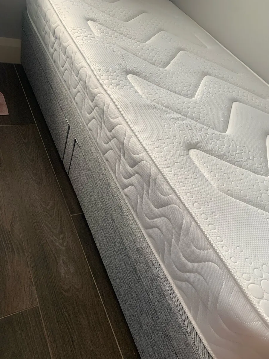 Single bed - Image 3