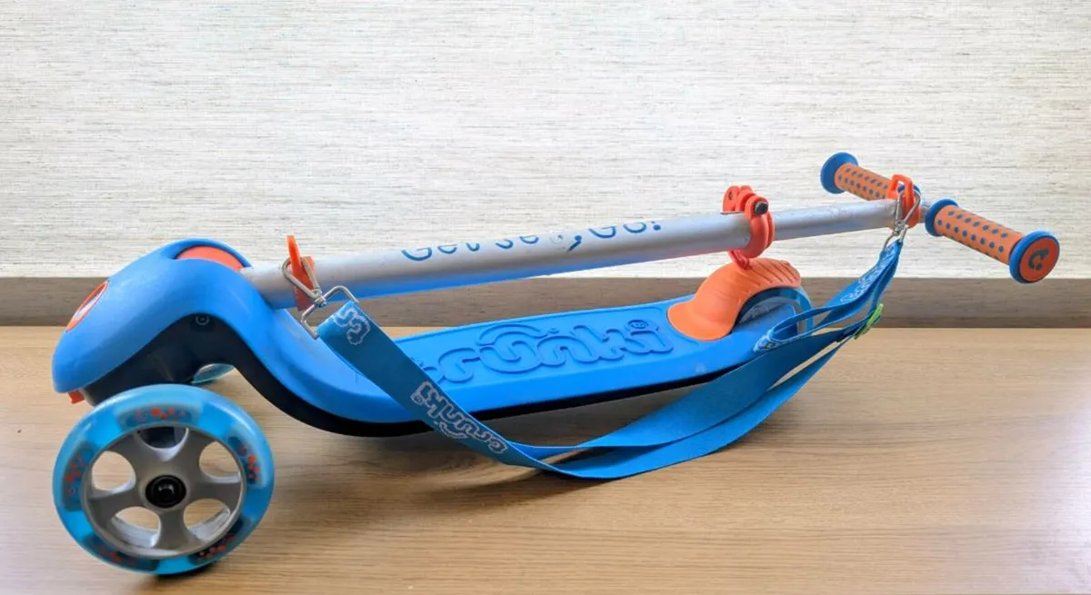 Trunki 3-wheel folding scooter - Image 2