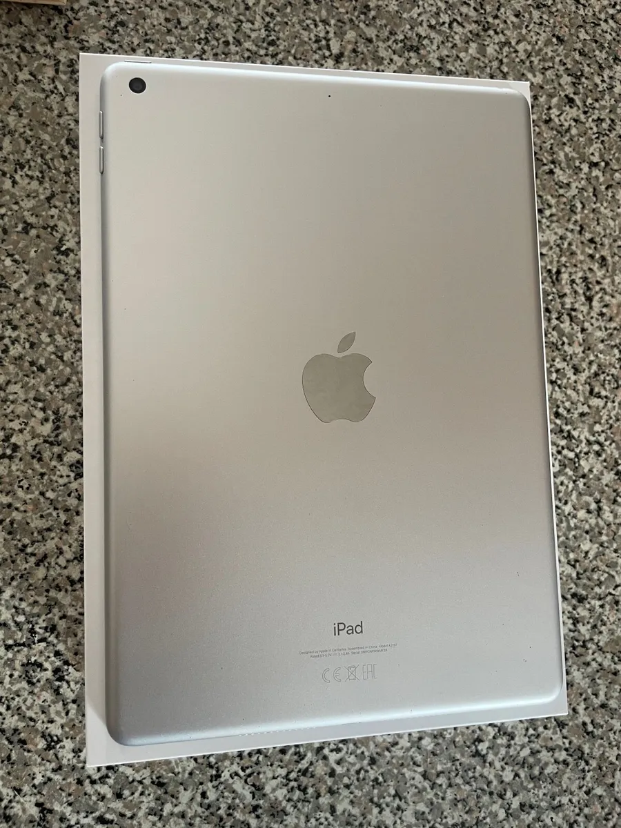 iPad 10.2” with Apple Pencil - Image 4