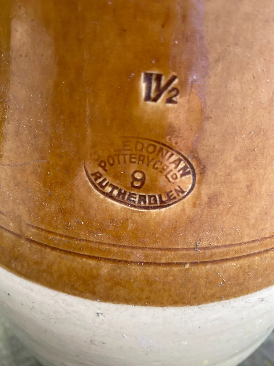 Caledonian stoneware pottery jug - Image 1