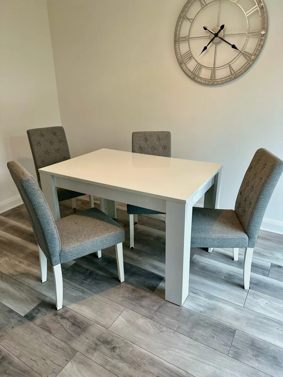 Dining table and 4 chairs - Image 1