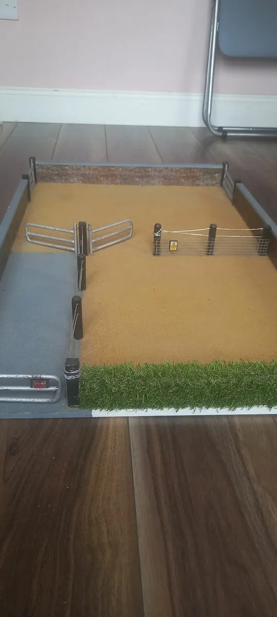 Toy model farm - Image 2