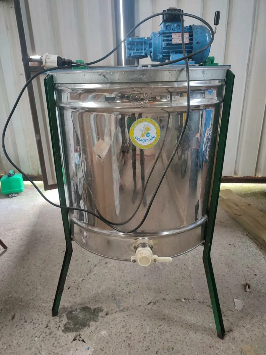 Electric honey extractor - Image 1