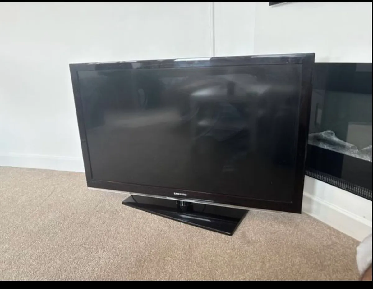 Tv 46 inch - Image 4