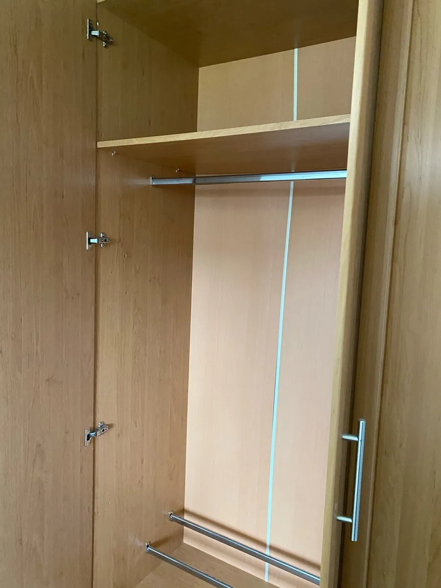 5 door bedroom wardrobe - Image 1