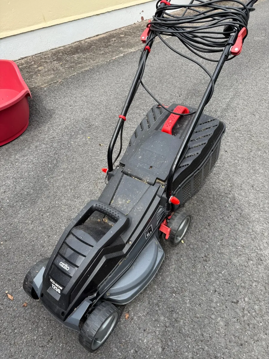 Electric lawnmower - Image 2