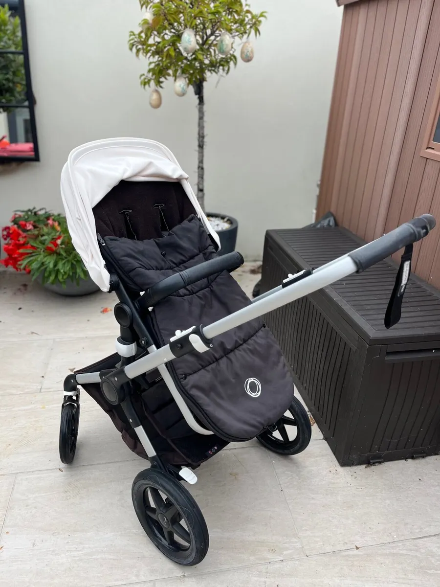 Bugaboo pram - Image 4