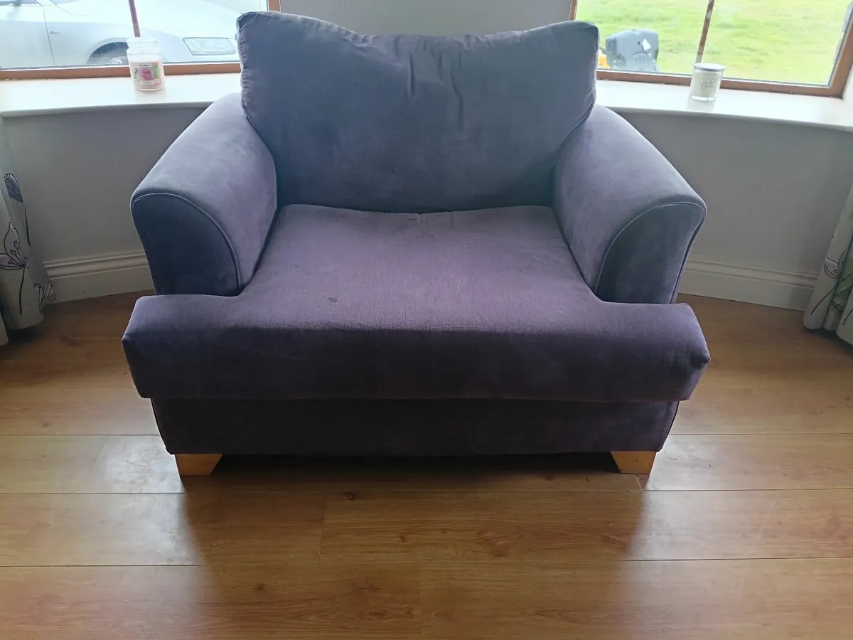 Couches - Image 3