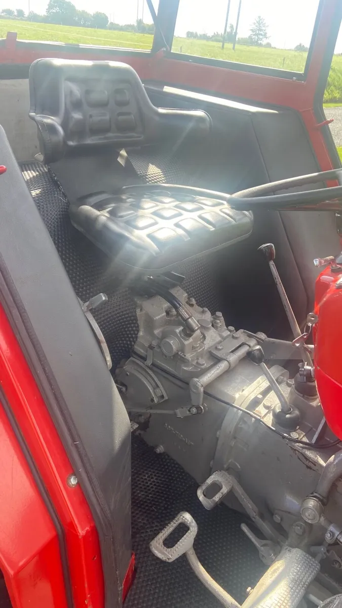 135 Massey Ferguson & Major Mower - Image 2