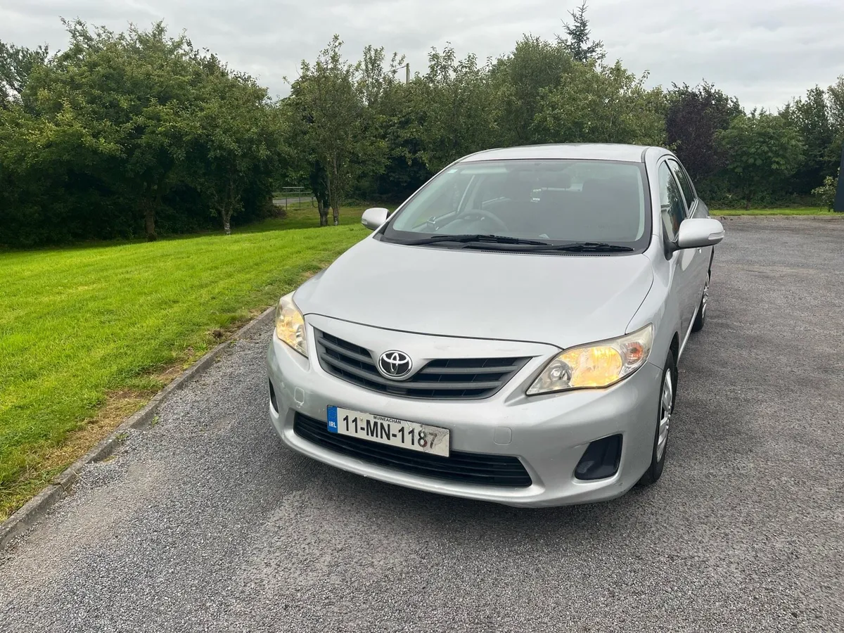 2011 Toyota corolla - Image 1