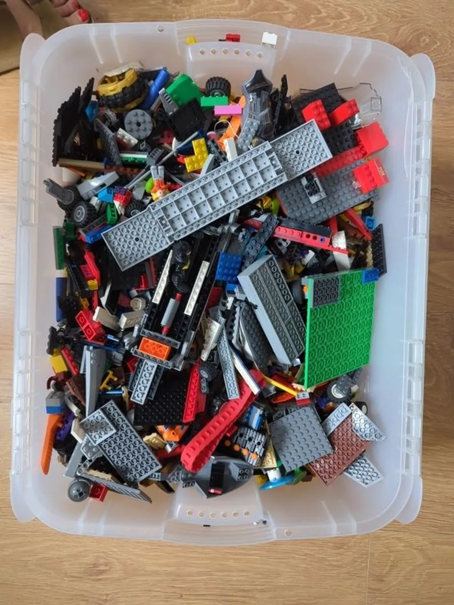 large box of various lego - Image 3