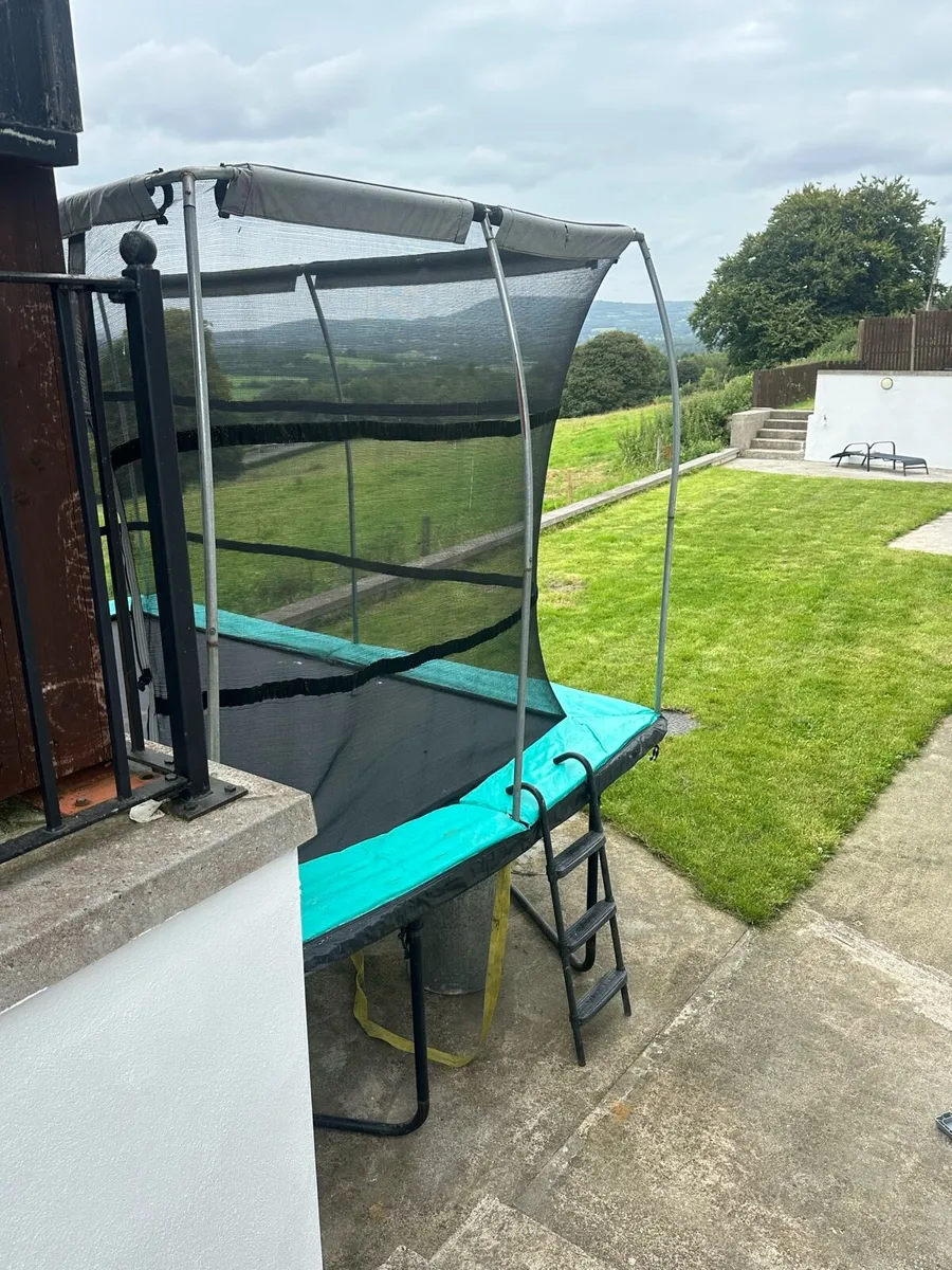 Thorpe sports Trampoline with Enclosed Net 12x8ft - Image 4