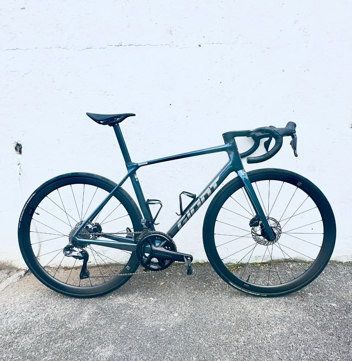 Giant TCR Pro 0 (Cadex 36 wheels optional) - Image 1