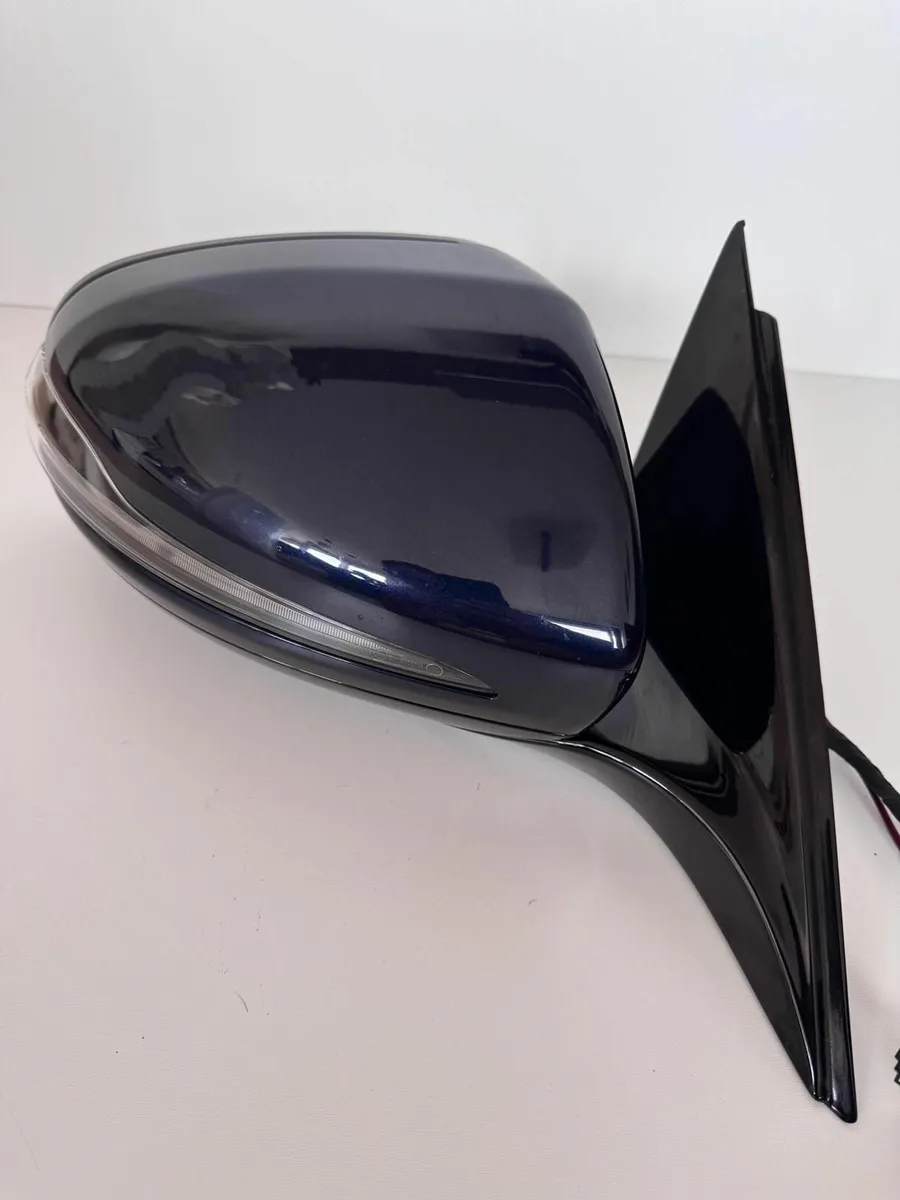 MERCEDES E CLASS W213 RIGHT SIDE WING MIRROR - Image 1