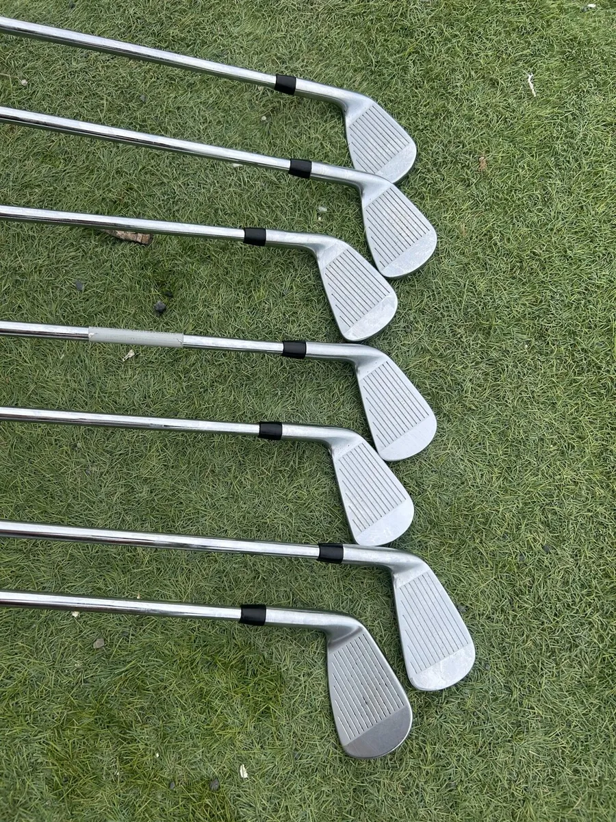 Titleist CB forged 718 - Image 2