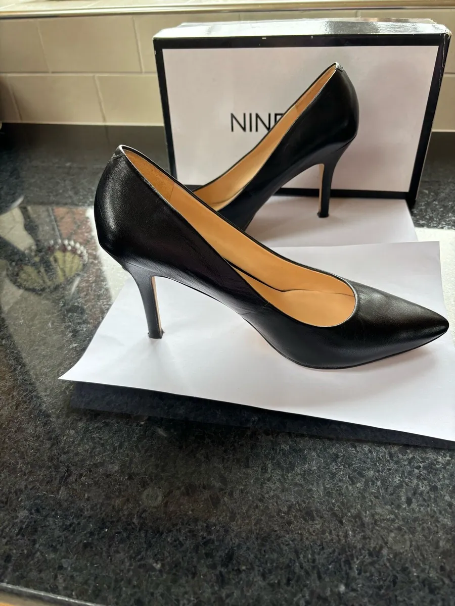 Nine West Black Patent Ladies Shoes - Image 2