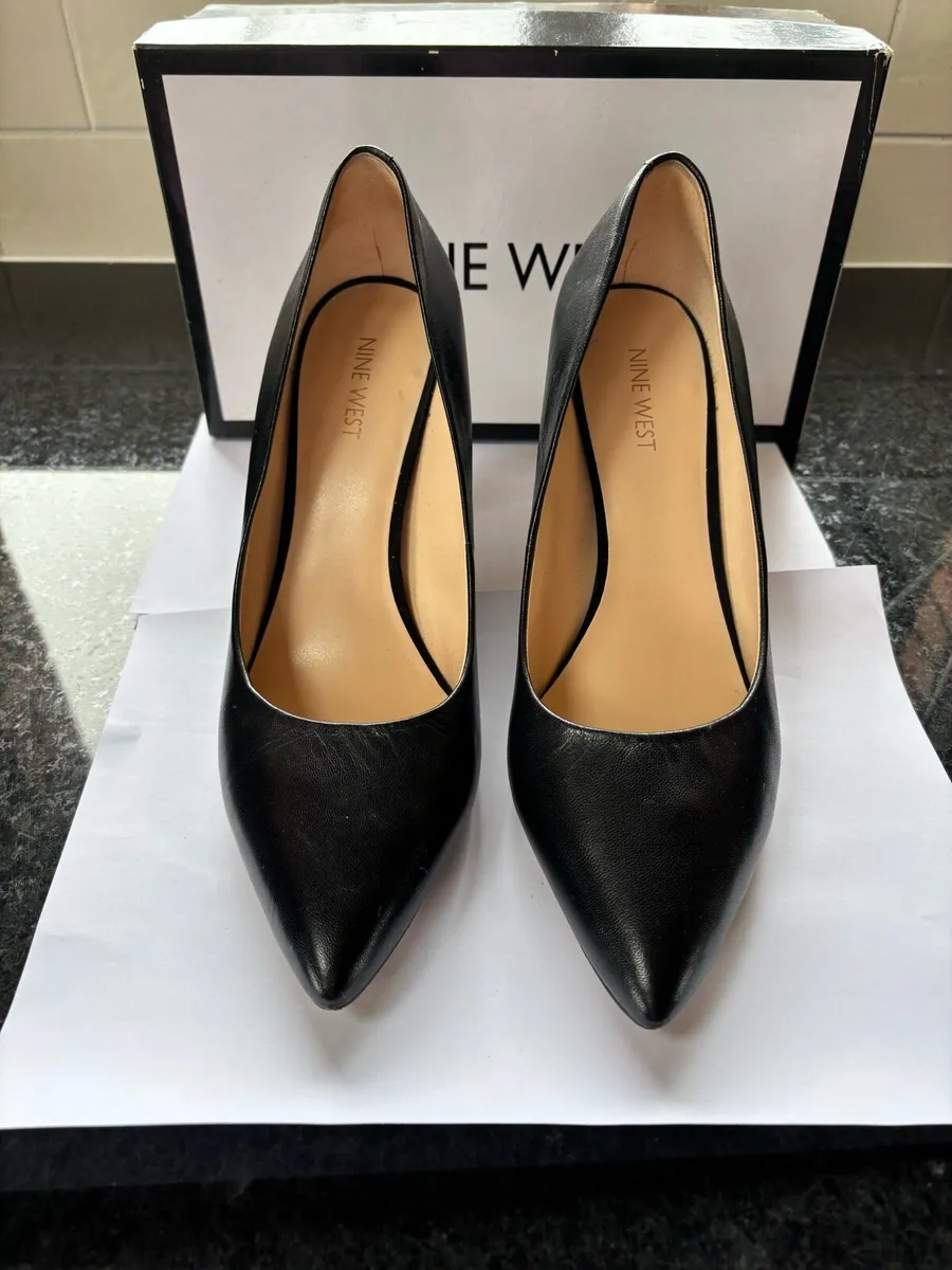Nine West Black Patent Ladies Shoes - Image 3