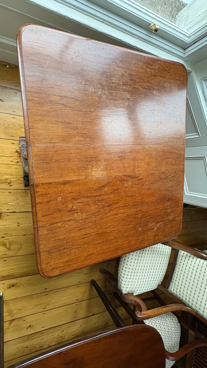 Hunting side table - Image 2