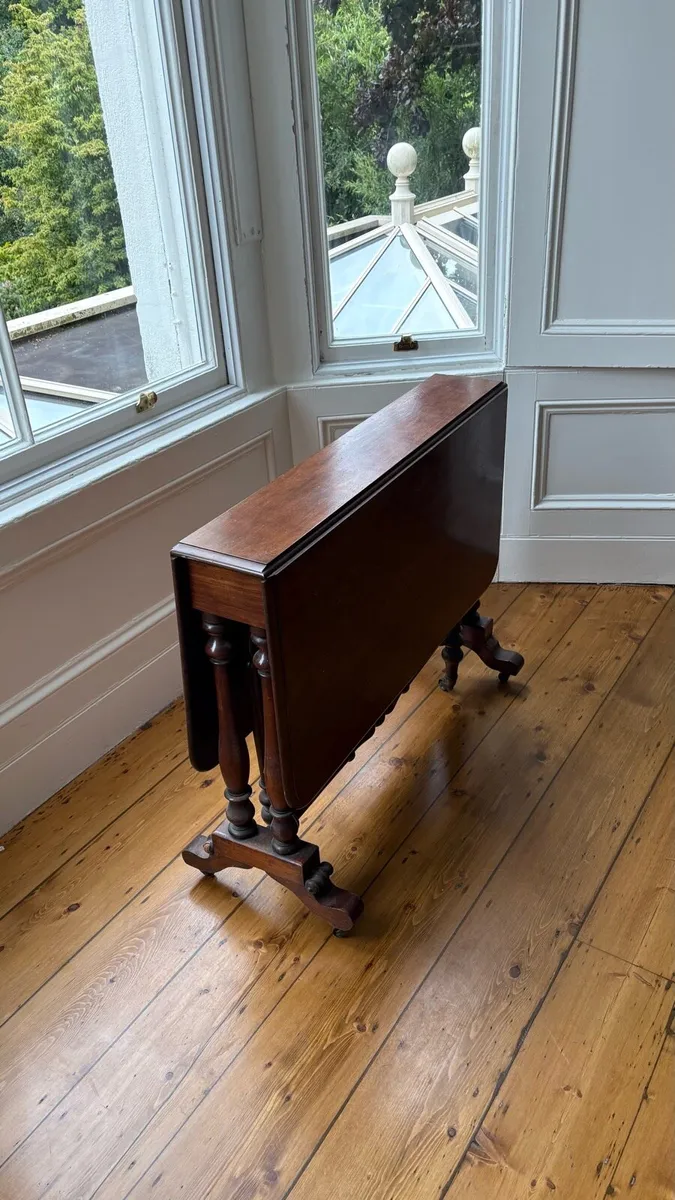 Hunting side table - Image 3