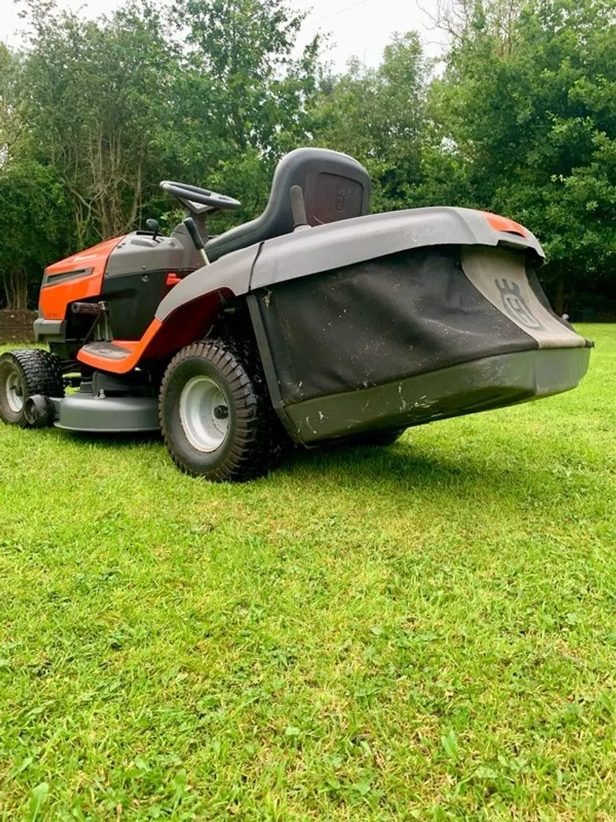 Husqvarna ride on mower - Image 4