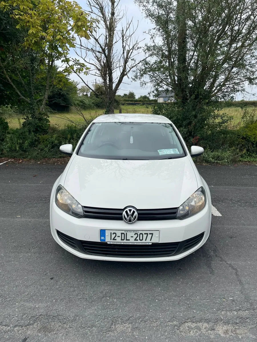 Volkswagen golf - Image 2