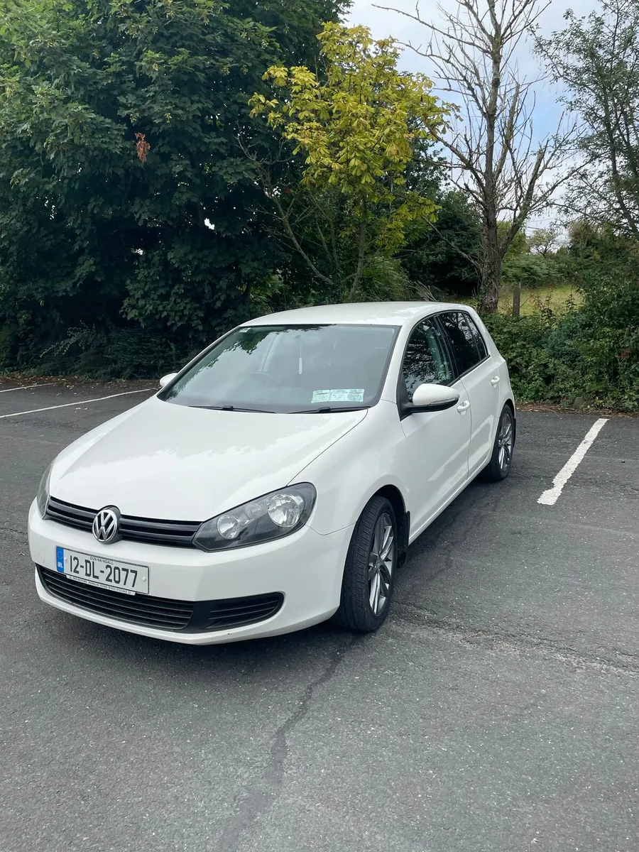 Volkswagen golf - Image 4