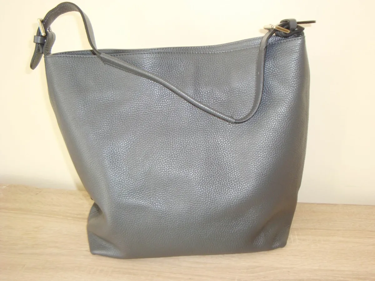 GUZINI grey leather sholder bag - Image 1