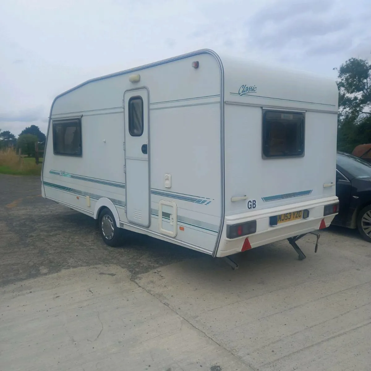 Swift classic 4 berth caravan - Image 2