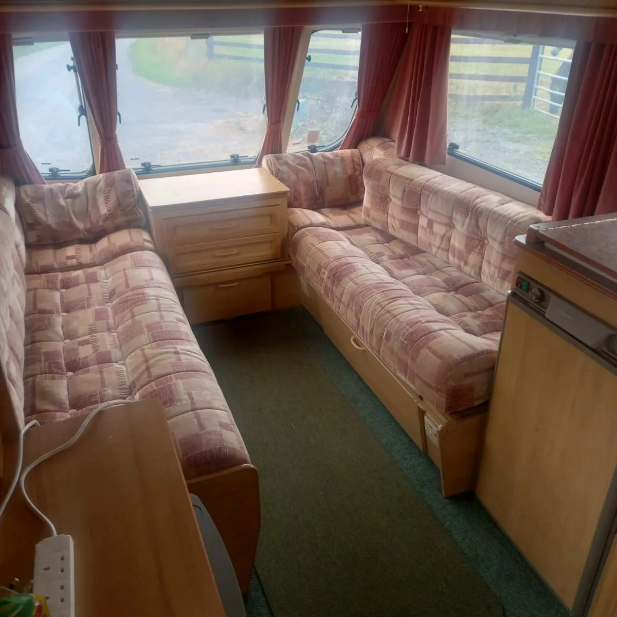 Swift classic 4 berth caravan - Image 3