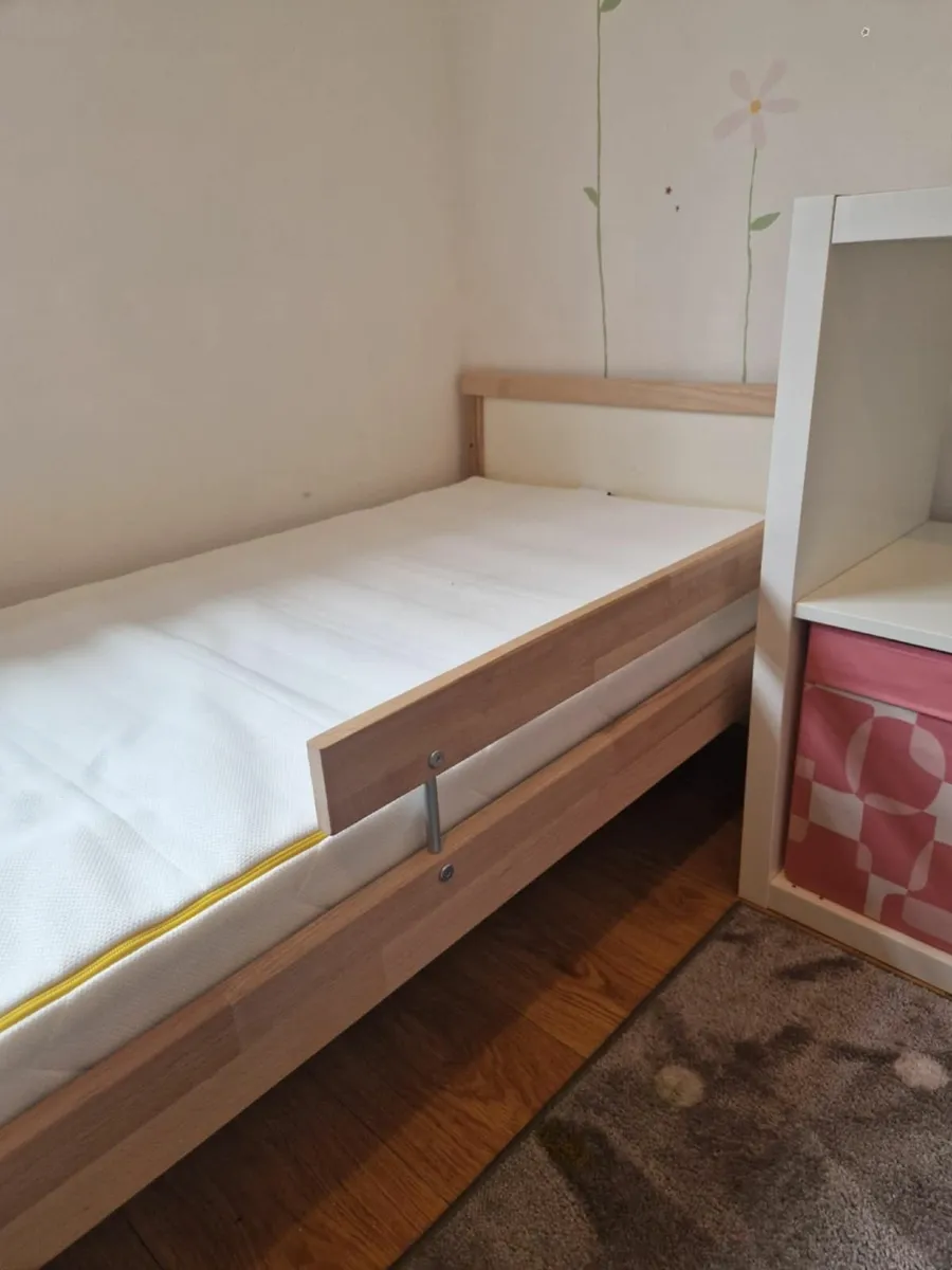 SNIGLAR kids bed and KALLAX shelving unit - Image 1