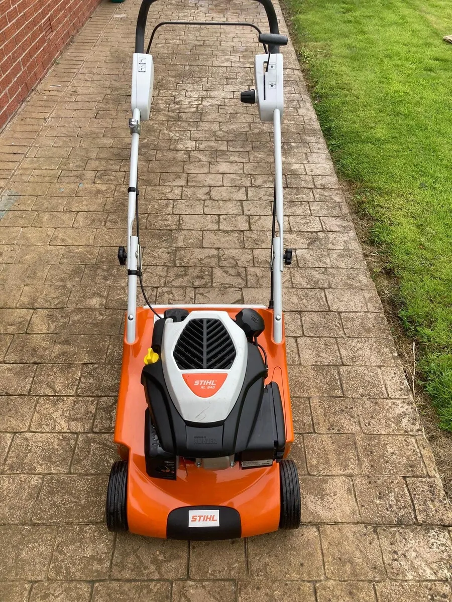 Stihl RL 540 Petrol Lawn Scarifier - Image 2
