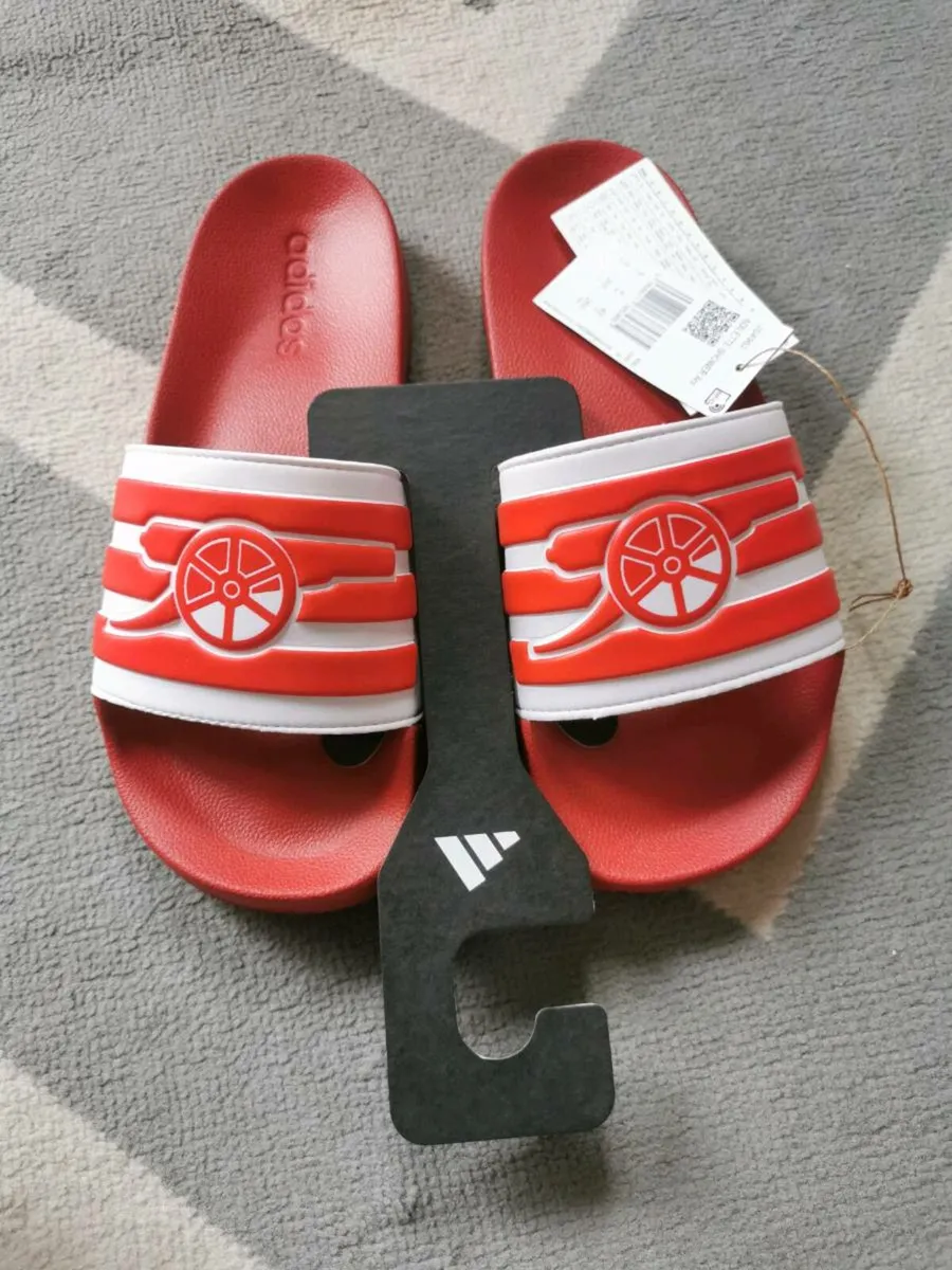 Arsenal adidas 25/26 Home Slides - Image 1