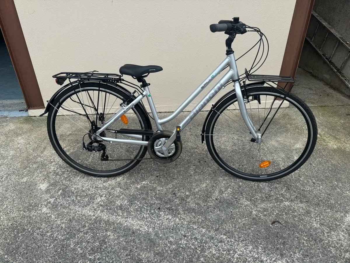 Bianchi Deluxe Lady’s Hybrid Bike - Image 2