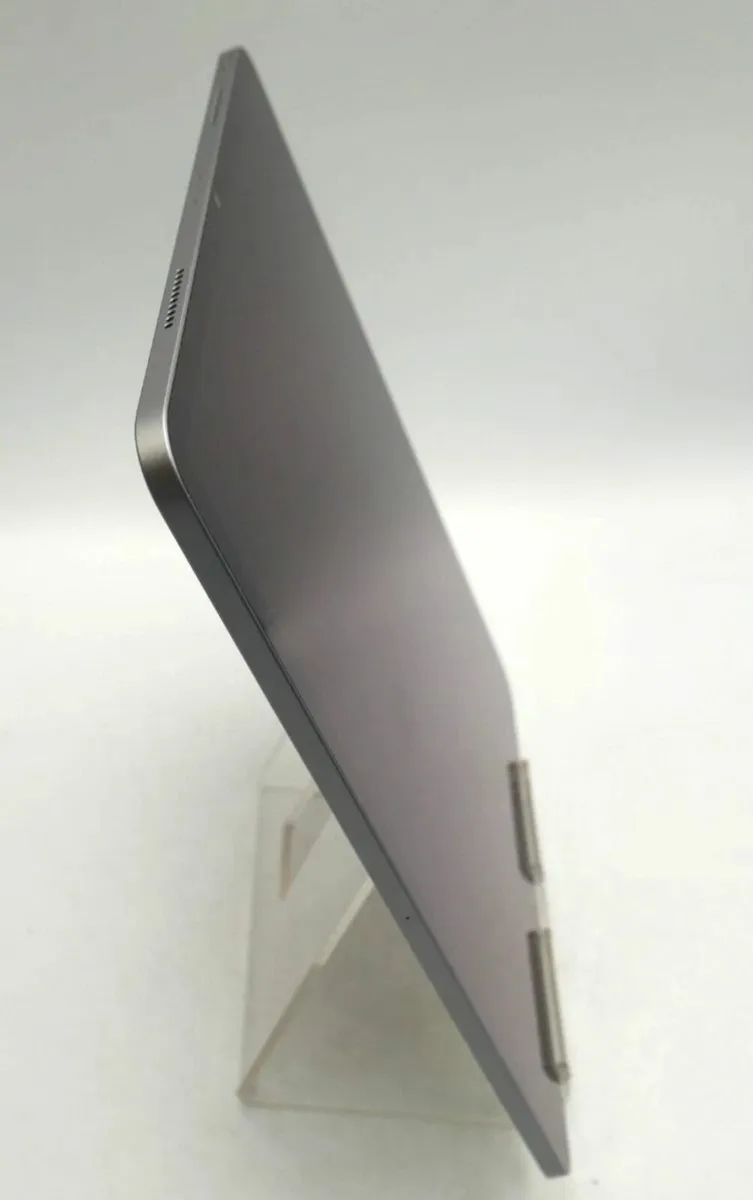 Apple iPad Pro 12.9-inch (6th generation) - Image 2