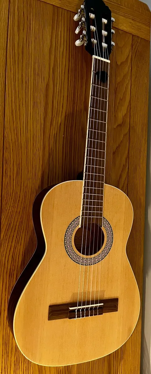 Koda Guitar (half size) - Image 1