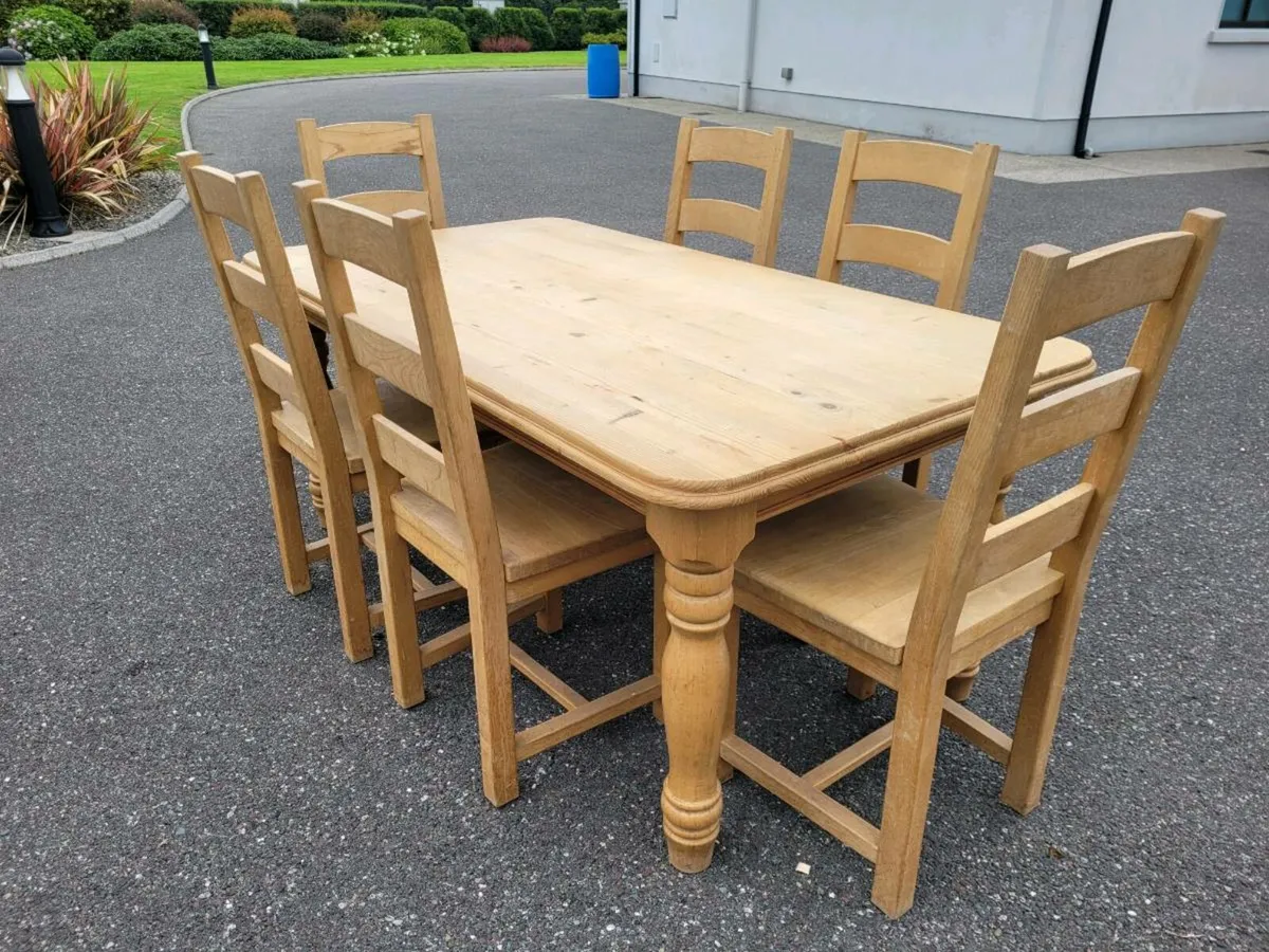 Table & 6 chairs - Image 1