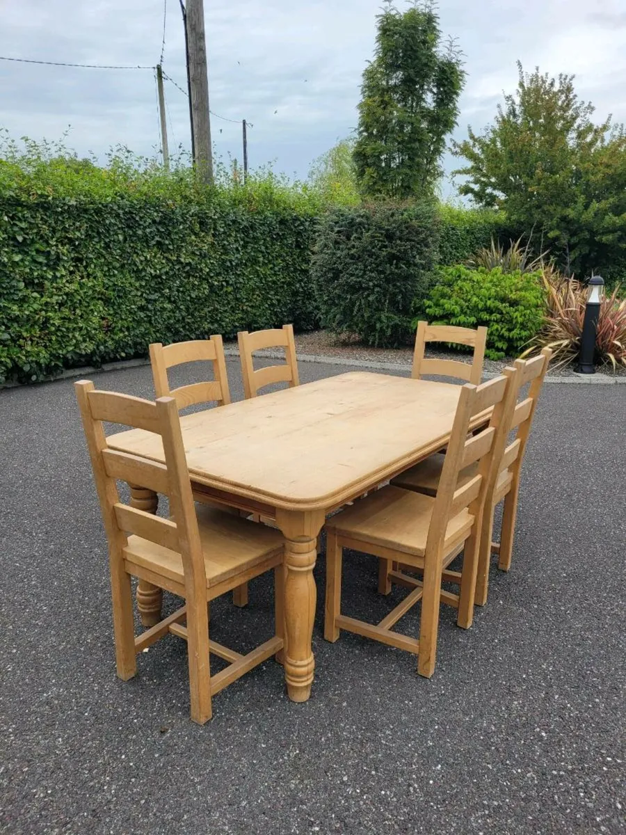 Table & 6 chairs - Image 2