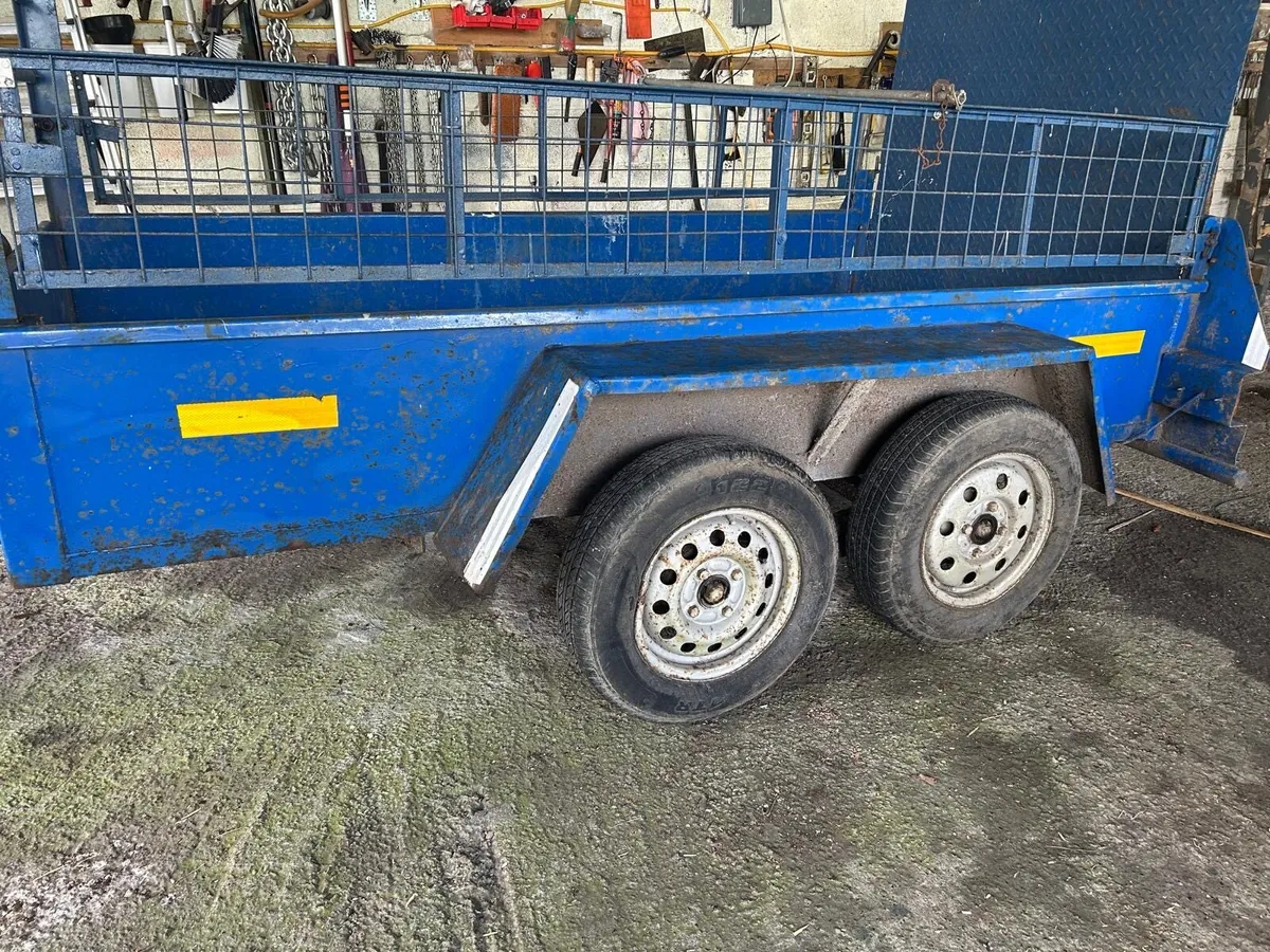 Trailer - Image 1