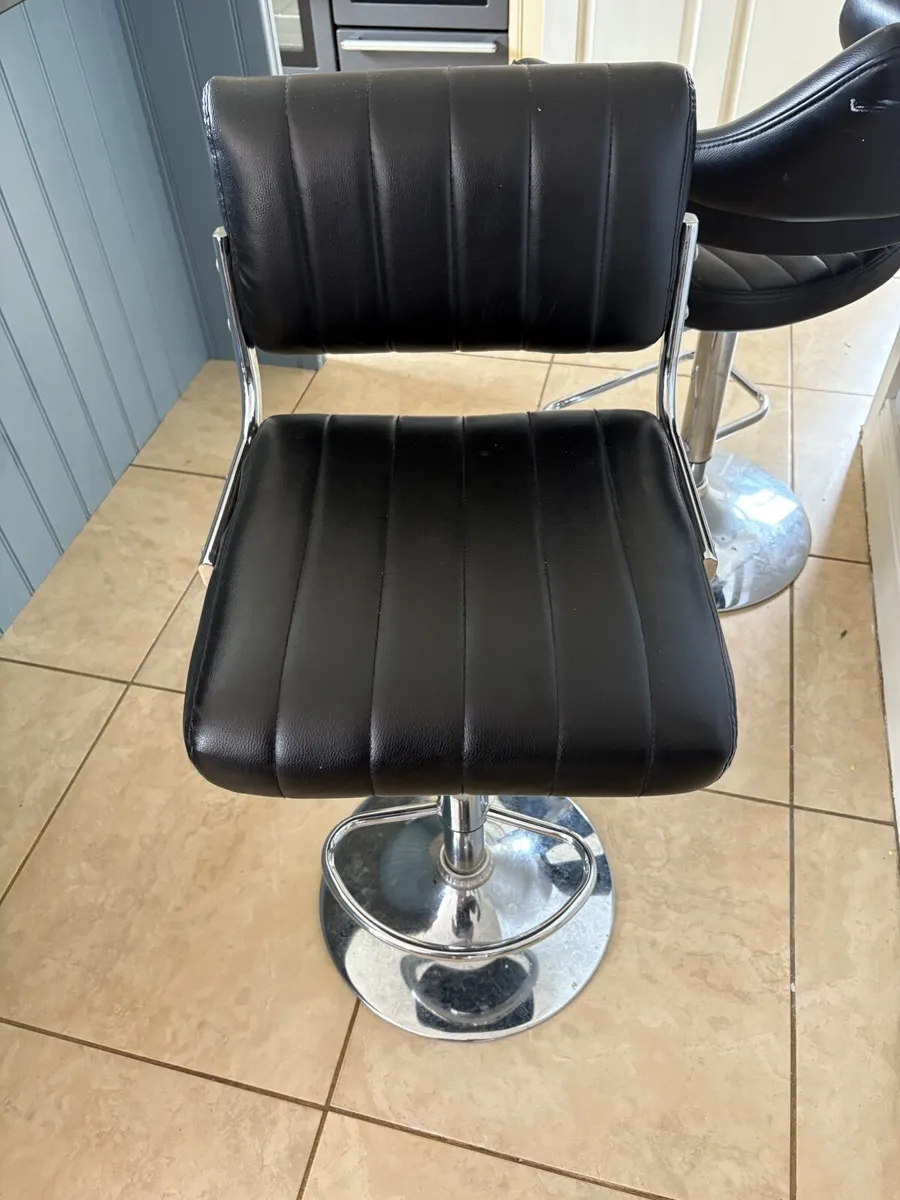Stools - Image 4