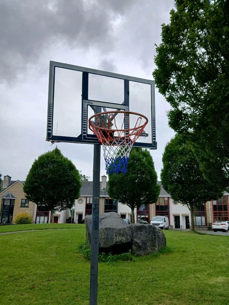 Basketball Hoop - Image 3